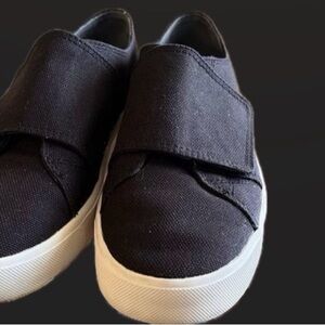 VINCE Black Blair Sneakers